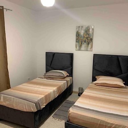 Appartement 5 Lits Climatise Salon 2Chambres Cuisine Equipee Sdb Staoueli Exteriör bild